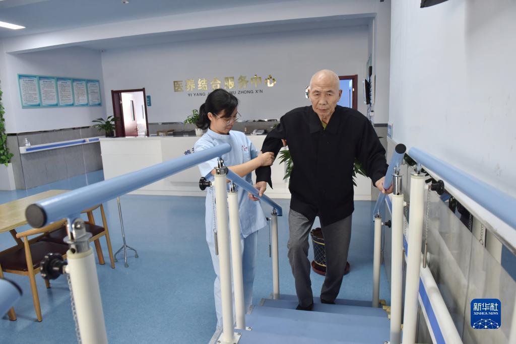 兔牙棋牌娱乐